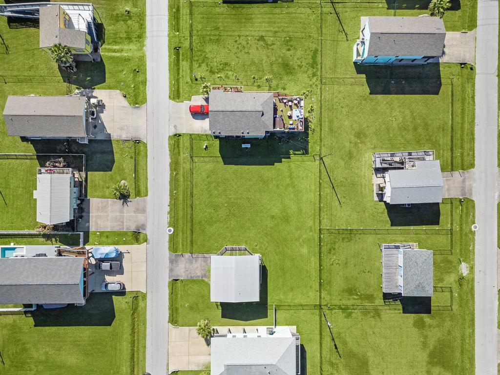 4208 Hardin Drive, Galveston, Texas image 12