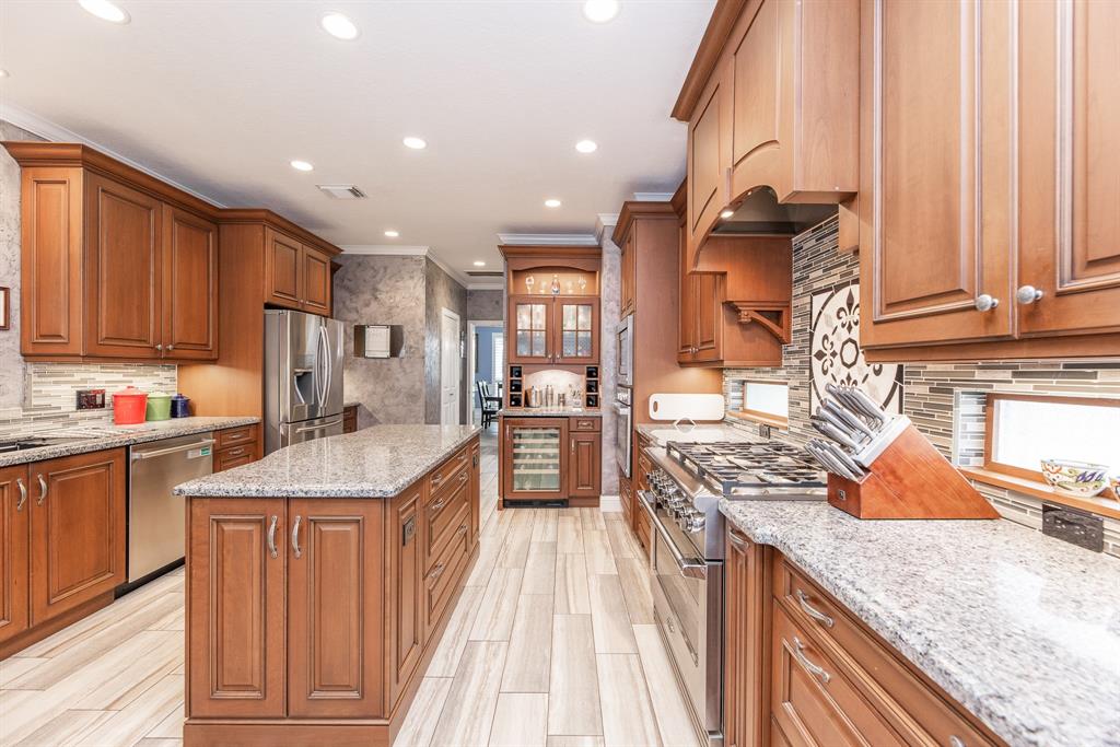 408 Scenic View, Friendswood, Texas image 15