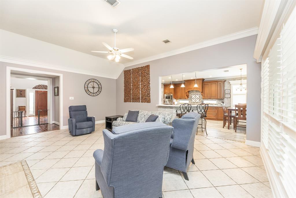 408 Scenic View, Friendswood, Texas image 8