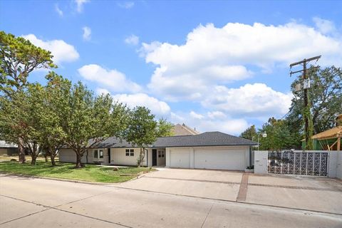 A home in Spring Valley Village