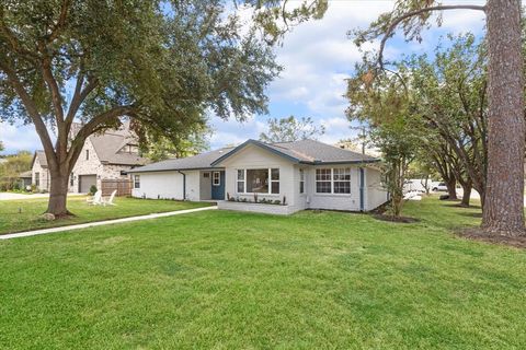 A home in Spring Valley Village