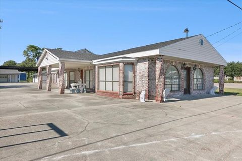 2375 Texas Avenue, Bridge City, TX 77611 - #: 87771594