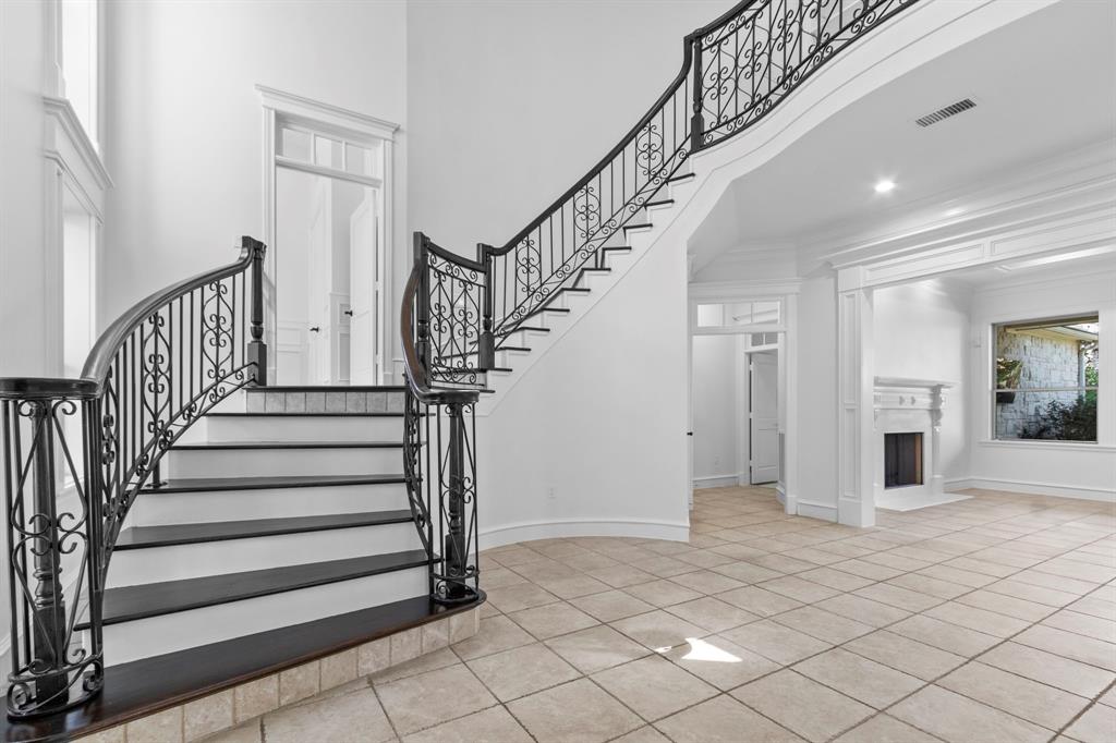 22 S Knightsgate Circle