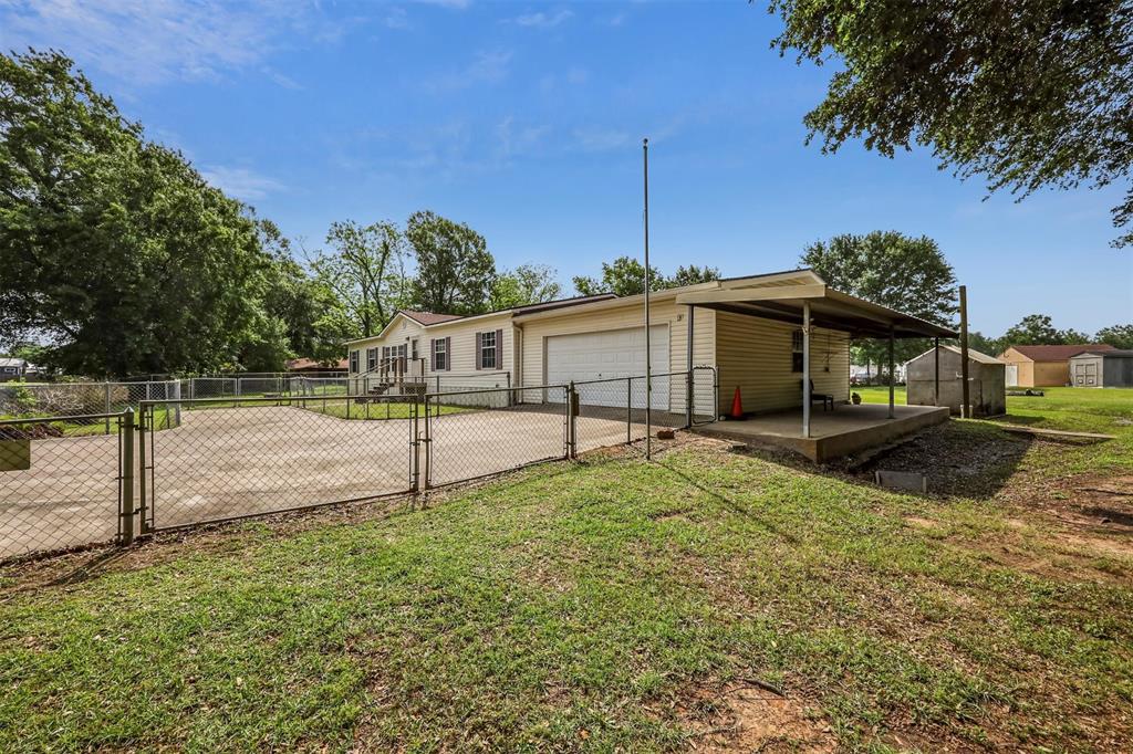 210 Edgerly Street, Bridge City, Texas image 2