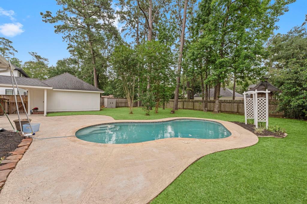 6015 Beufort Way, Spring, Texas image 4