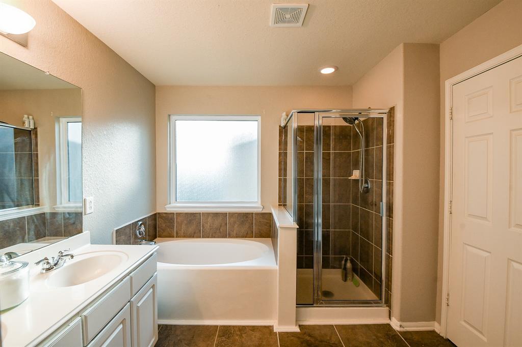 11019 Chestnut Path Way, Tomball, Texas image 24