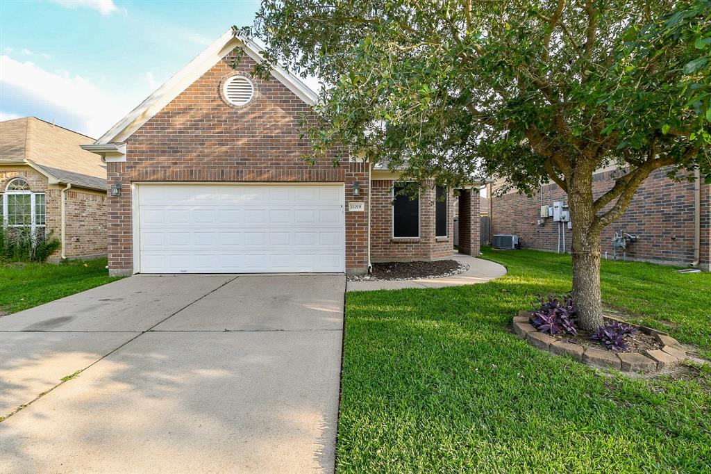 11019 Chestnut Path Way, Tomball, Texas image 1