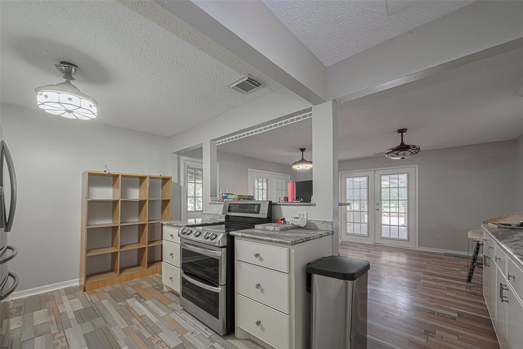 7027 Iowa Colony Boulevard, Rosharon, Texas image 18