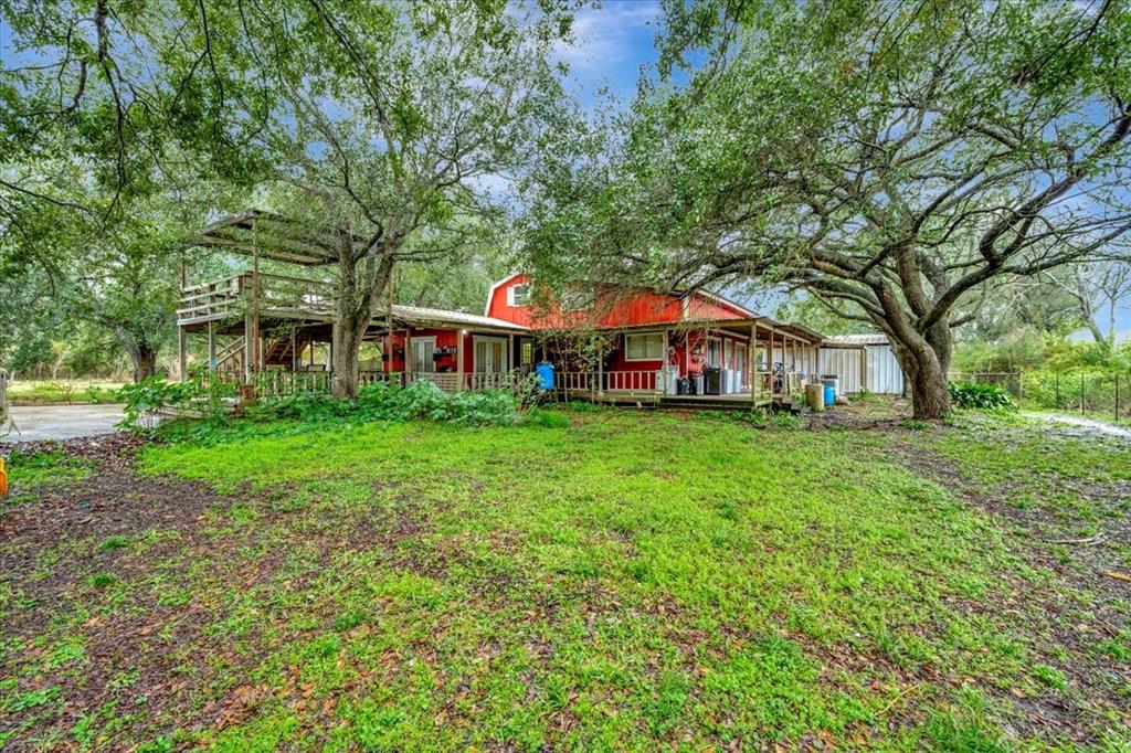 7027 Iowa Colony Boulevard