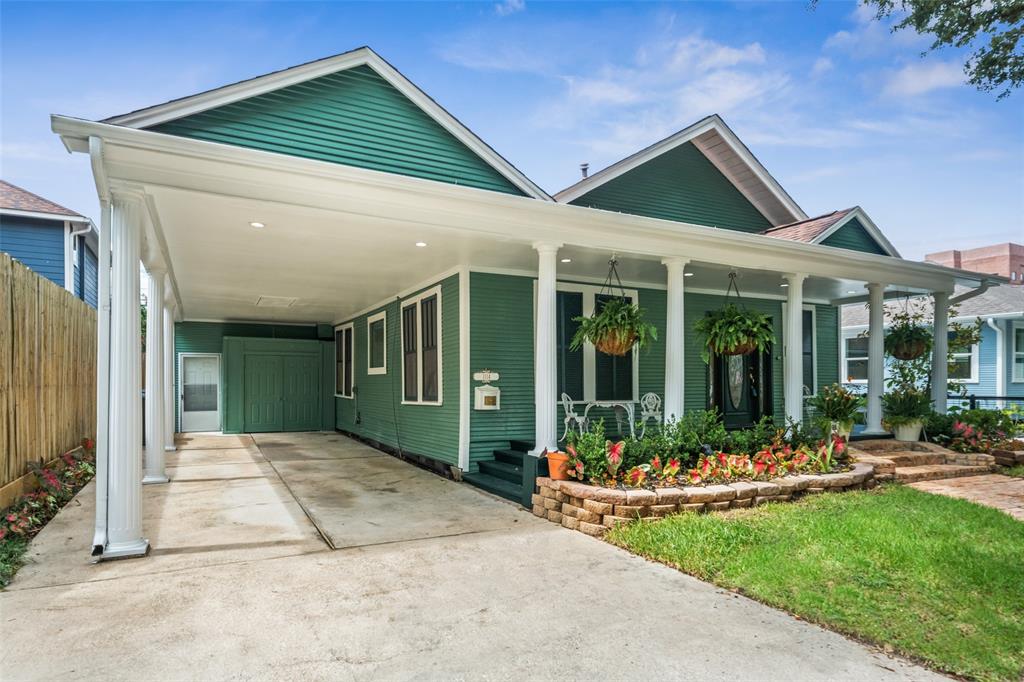 1114 W Cottage Street