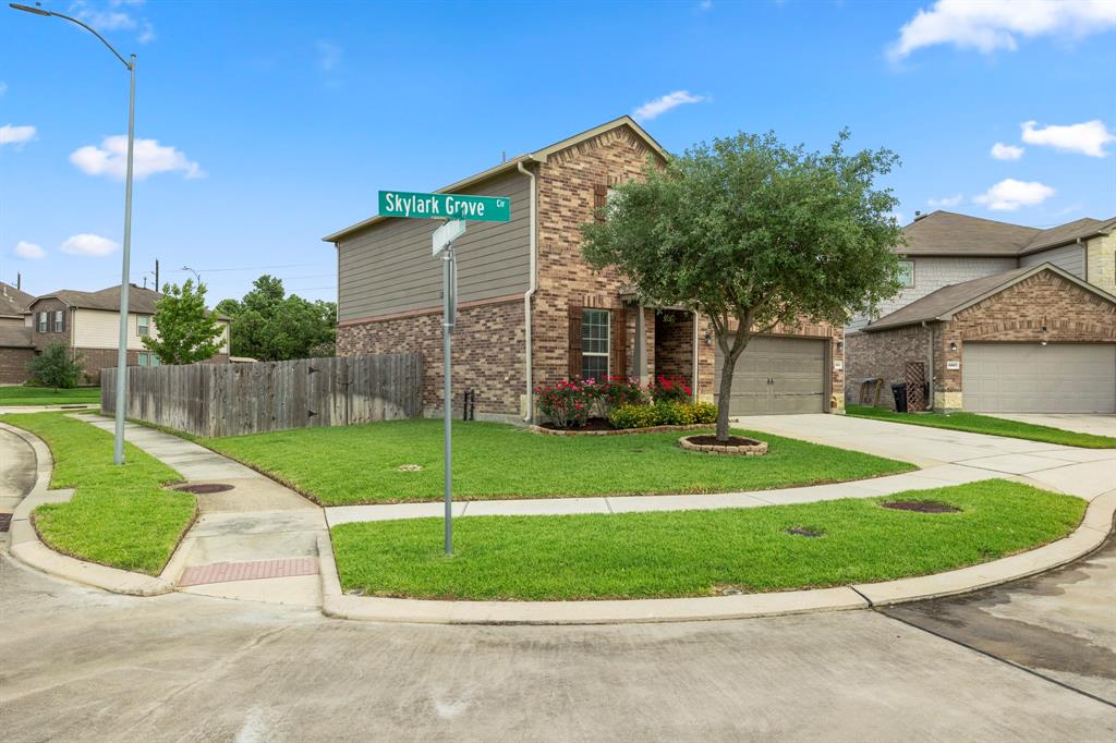 15903 Skylark Grove Circle, Cypress, Texas image 2