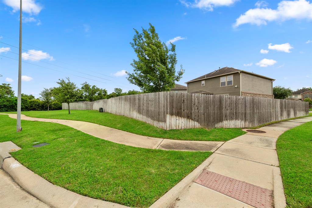 15903 Skylark Grove Circle, Cypress, Texas image 44