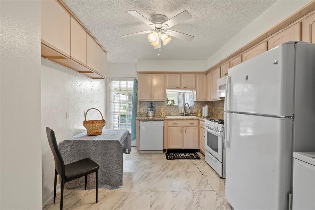 1016 E Tri Oaks Lane #79, Houston, Texas image 3