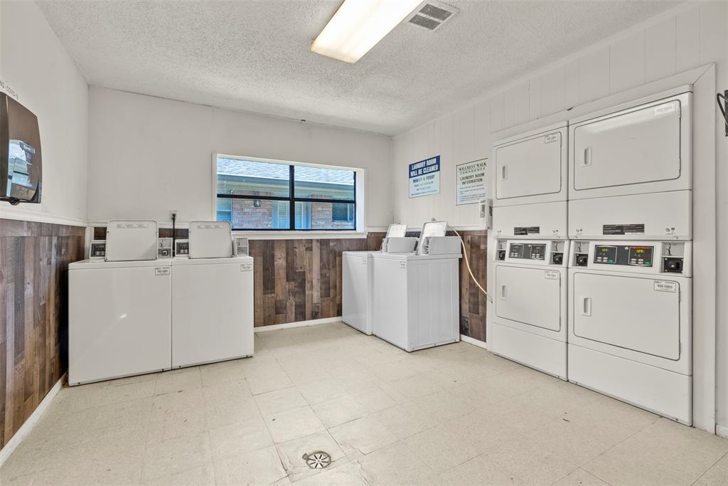 1016 E Tri Oaks Lane #79, Houston, Texas image 14