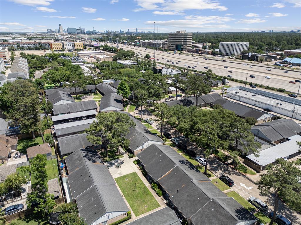 1016 E Tri Oaks Lane #79, Houston, Texas image 18