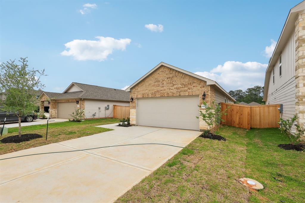 6744 Chinapkin Oak Lane, Conroe, Texas image 31