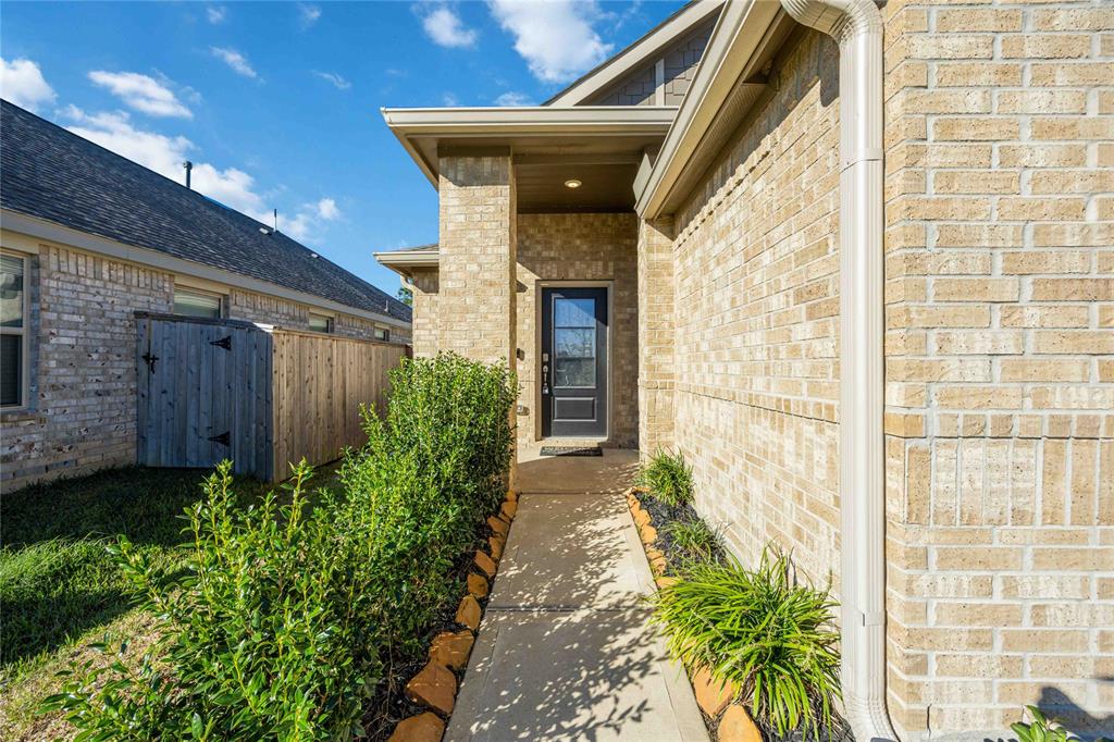 18523 Gold Hollow Court, Hockley, Texas image 3