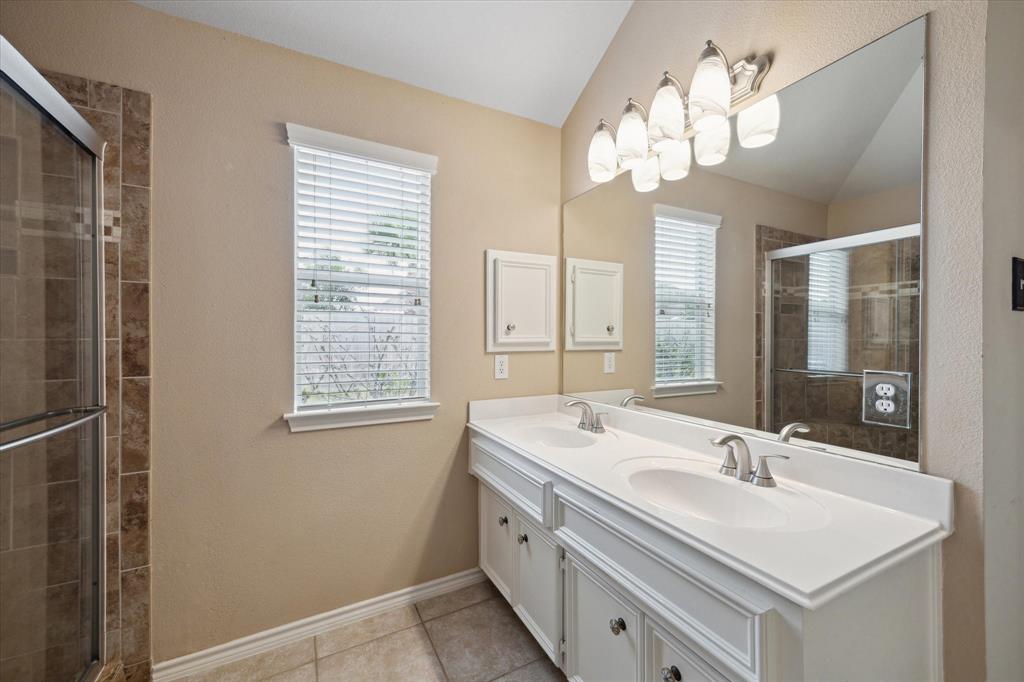 3291 Bend Cove Court, League City, Texas image 12