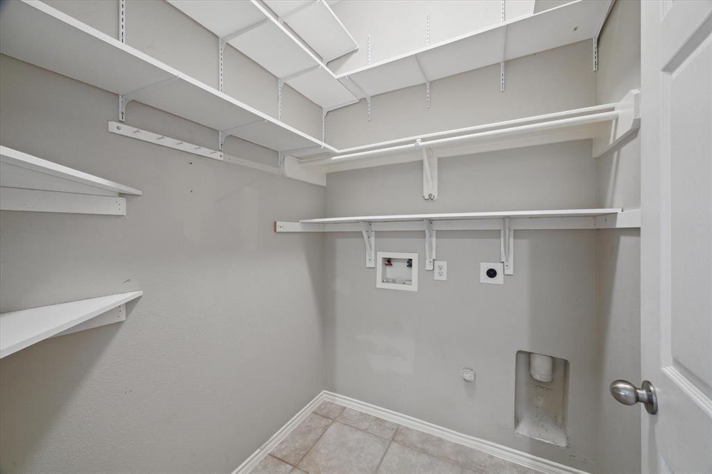 3291 Bend Cove Court, League City, Texas image 19