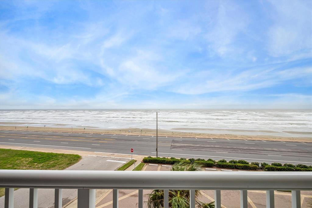 7700 Seawall Boulevard #402, Galveston, Texas image 10