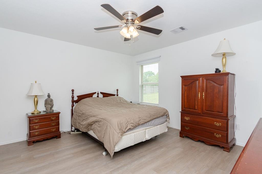 5050 Hurston Park Trail, Pearland, Texas image 18