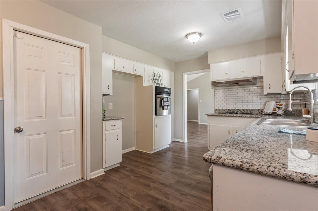 718 Alyse Street, Deer Park, Texas image 14