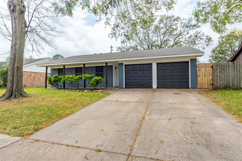 718 Alyse Street, Deer Park, Texas image 1