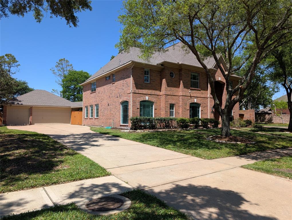 3323 Scenic Elm Street