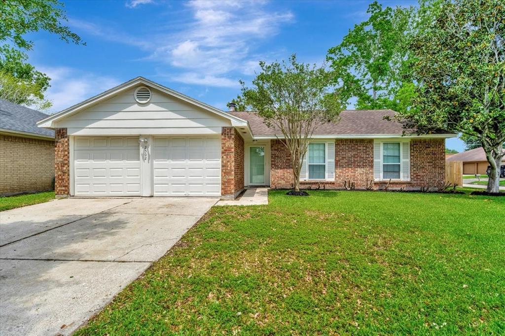 2502 Bisontine Street, Friendswood, Texas image 1