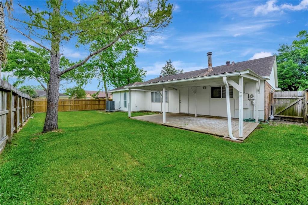 2502 Bisontine Street, Friendswood, Texas image 4