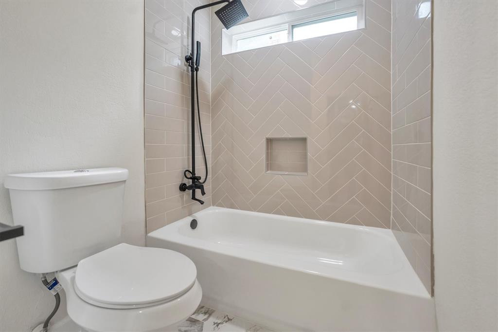 125 Park Way, Conroe, Texas image 33