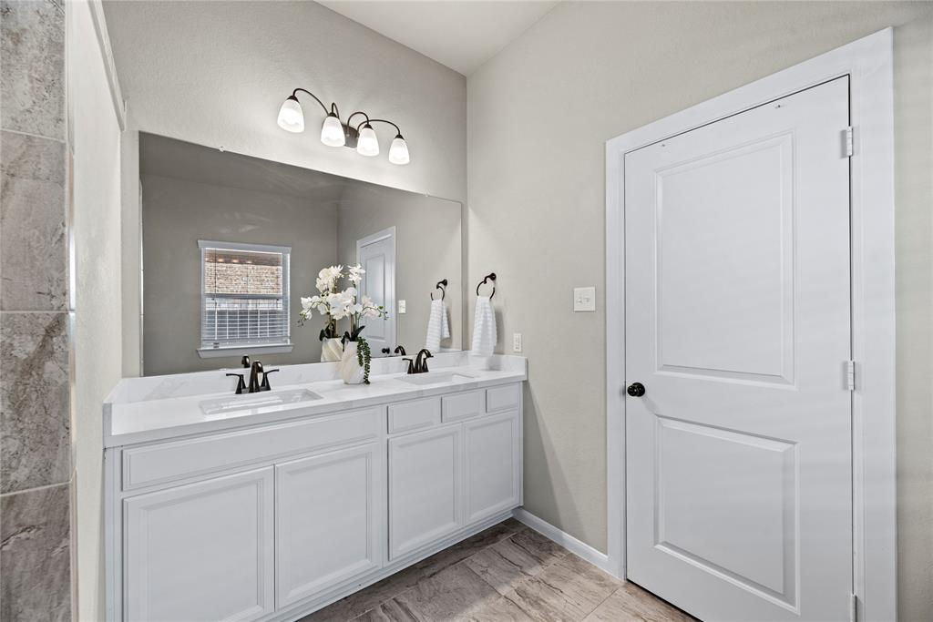 2522 Blazing Star Drive, Brookshire, Texas image 14