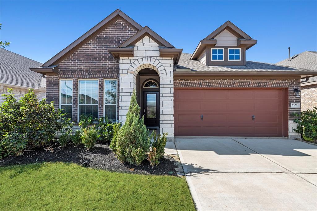 2522 Blazing Star Drive, Brookshire, Texas image 1