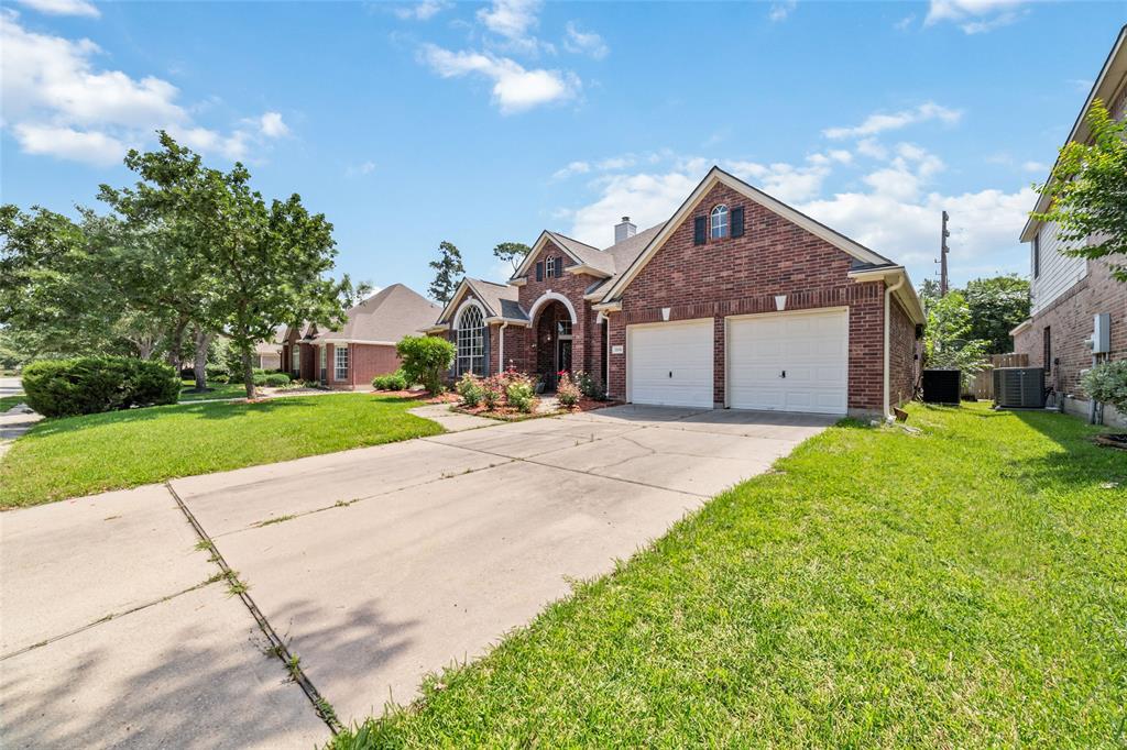 20518 Cypresswood Meadows Drive, Spring, Texas image 2