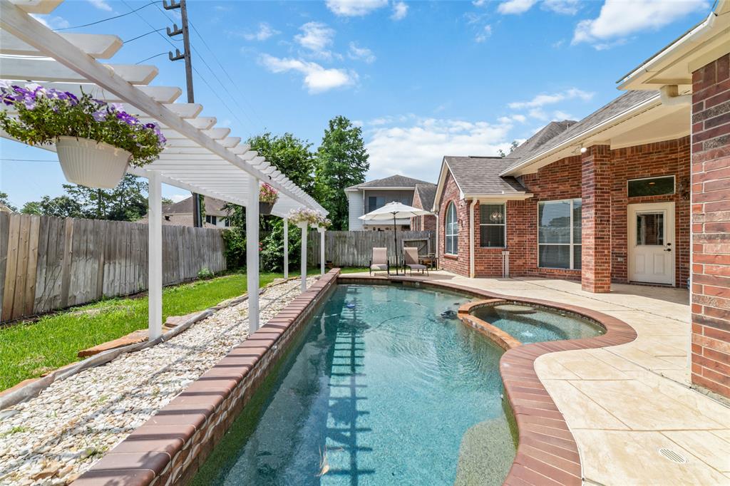 20518 Cypresswood Meadows Drive, Spring, Texas image 9