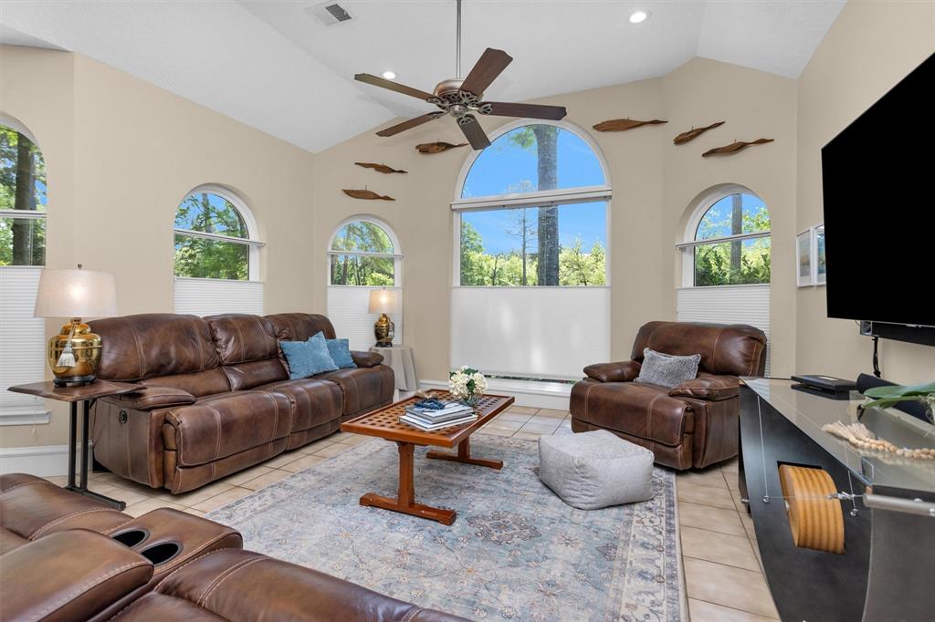 39 Wedgewood Boulevard, Conroe, Texas image 11