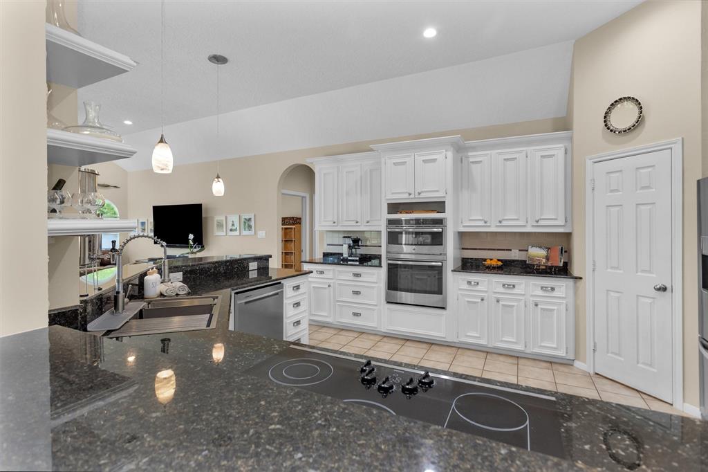 39 Wedgewood Boulevard, Conroe, Texas image 14