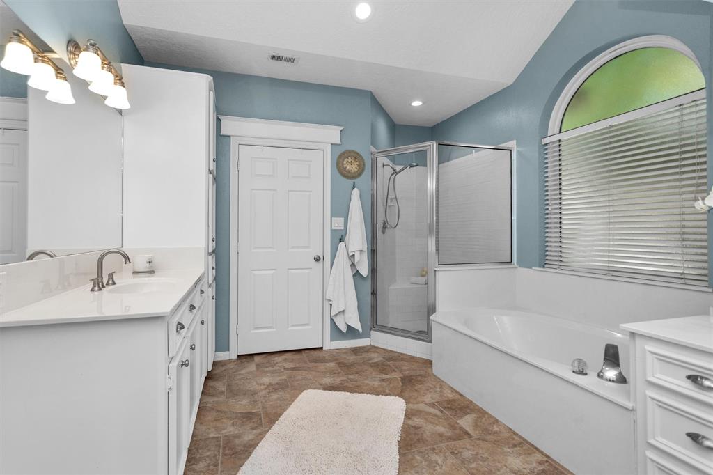 39 Wedgewood Boulevard, Conroe, Texas image 24