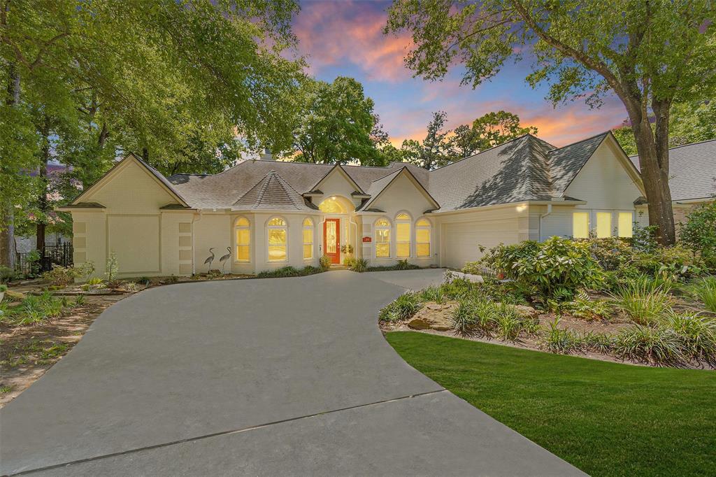 39 Wedgewood Boulevard, Conroe, Texas image 2