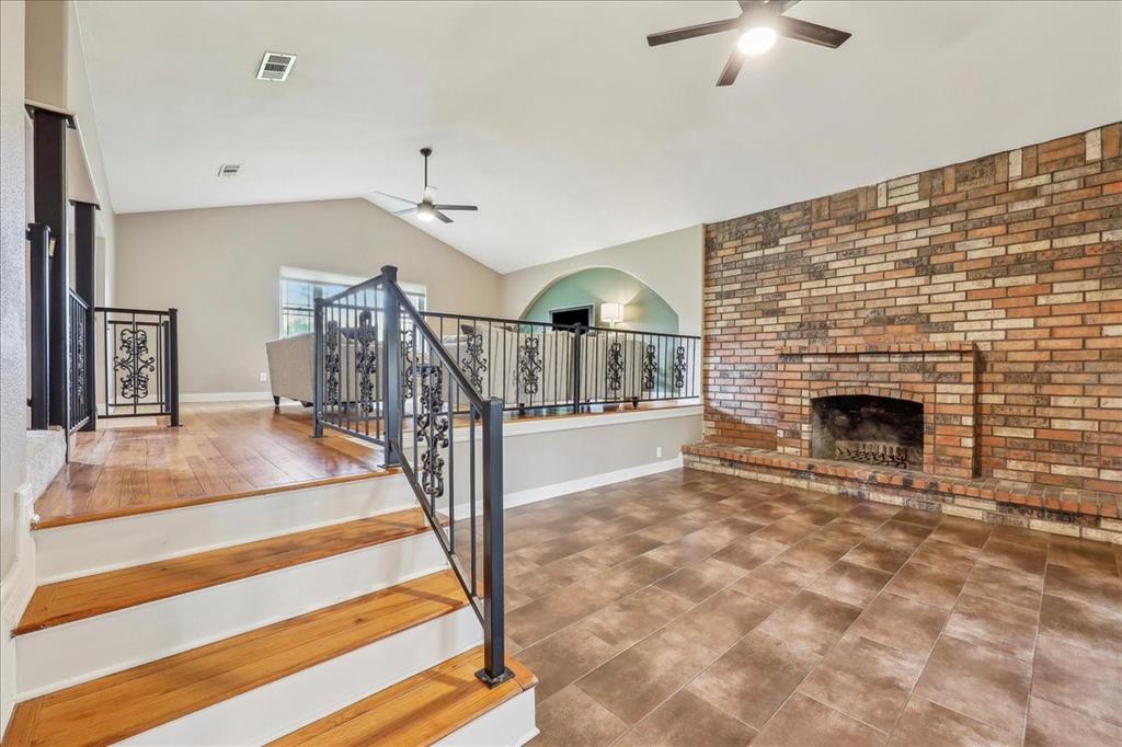 8718 S Dana Circle, Orange, Texas image 5