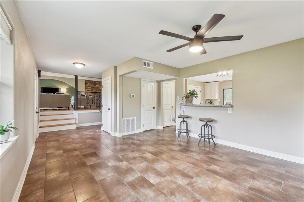 8718 S Dana Circle, Orange, Texas image 8