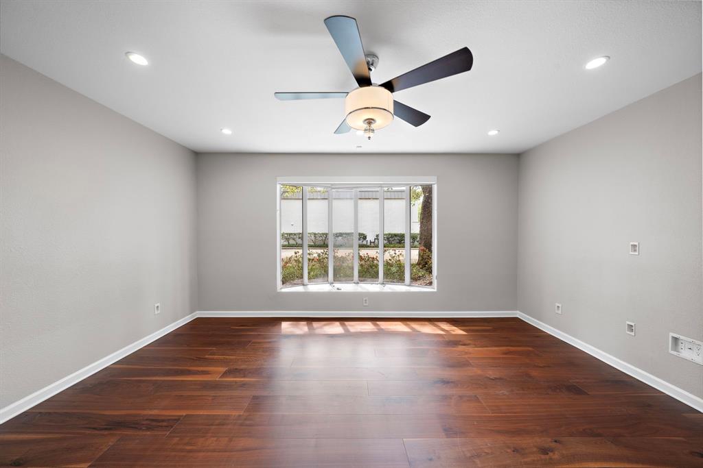 8954 Chatsworth Drive, Houston, Texas image 7