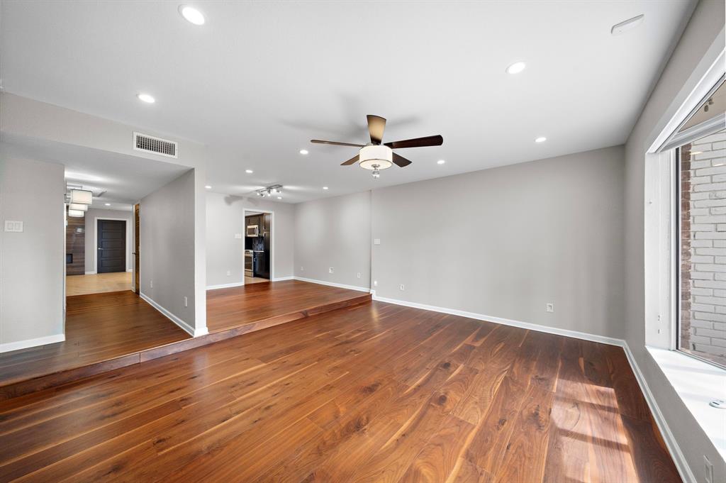 8954 Chatsworth Drive, Houston, Texas image 8