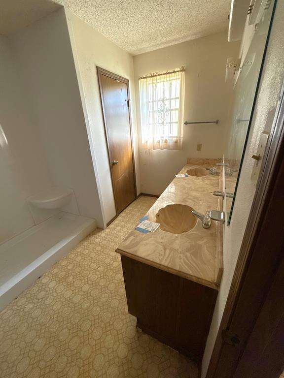 202 County Road 402, Bay City, Texas image 7