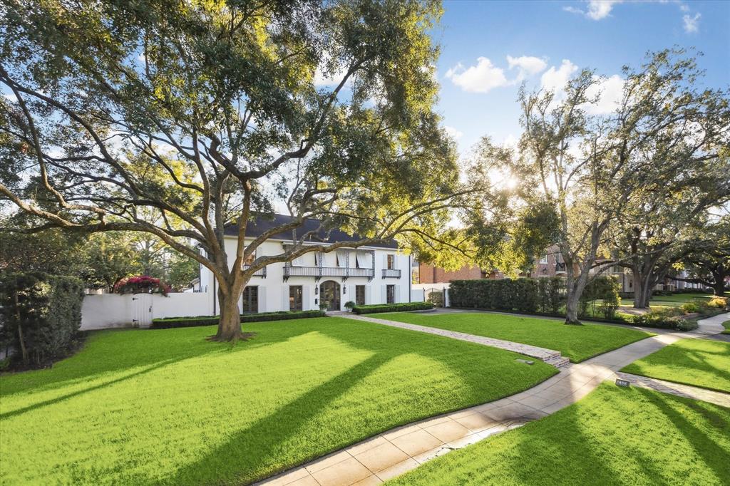 2129 Brentwood Drive