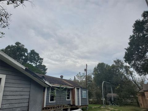 608 4th Street, League City, TX 77573 - #: 9192745