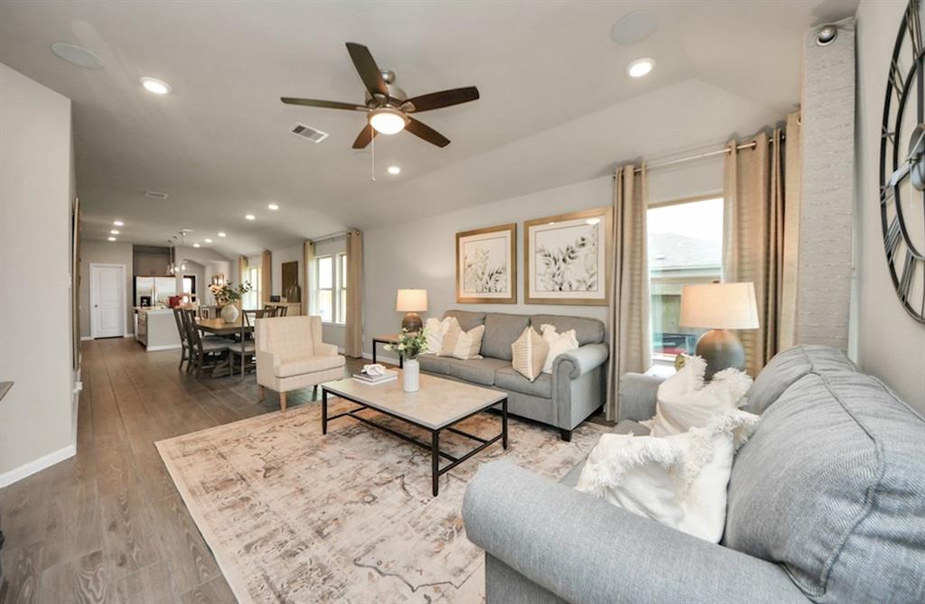 13023 Dianna Lee Drive, Crosby, Texas image 2