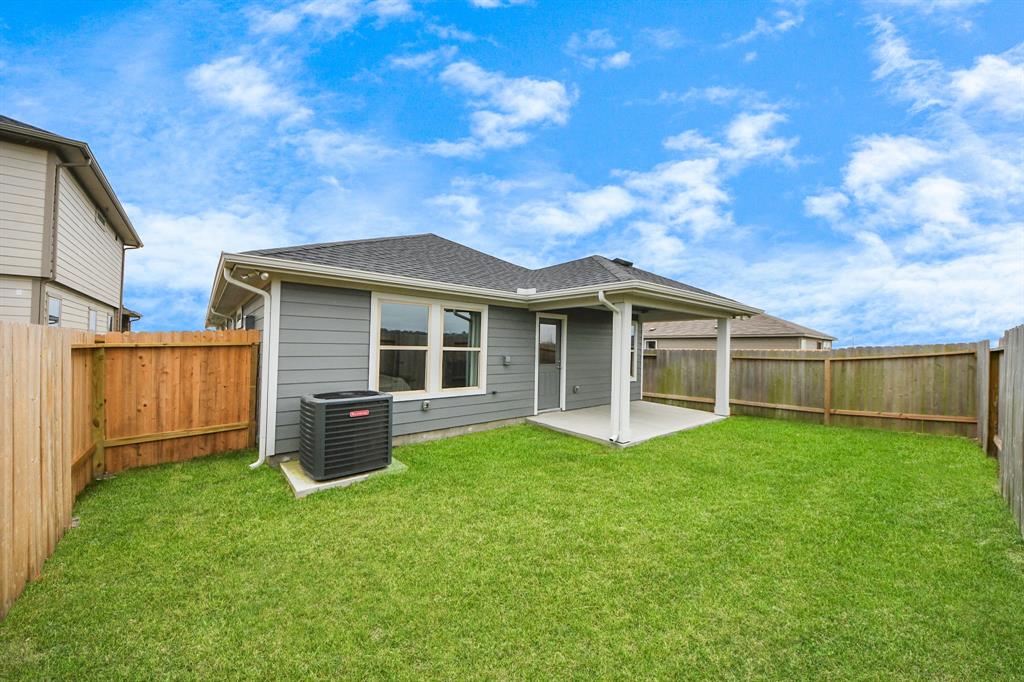 13023 Dianna Lee Drive, Crosby, Texas image 12