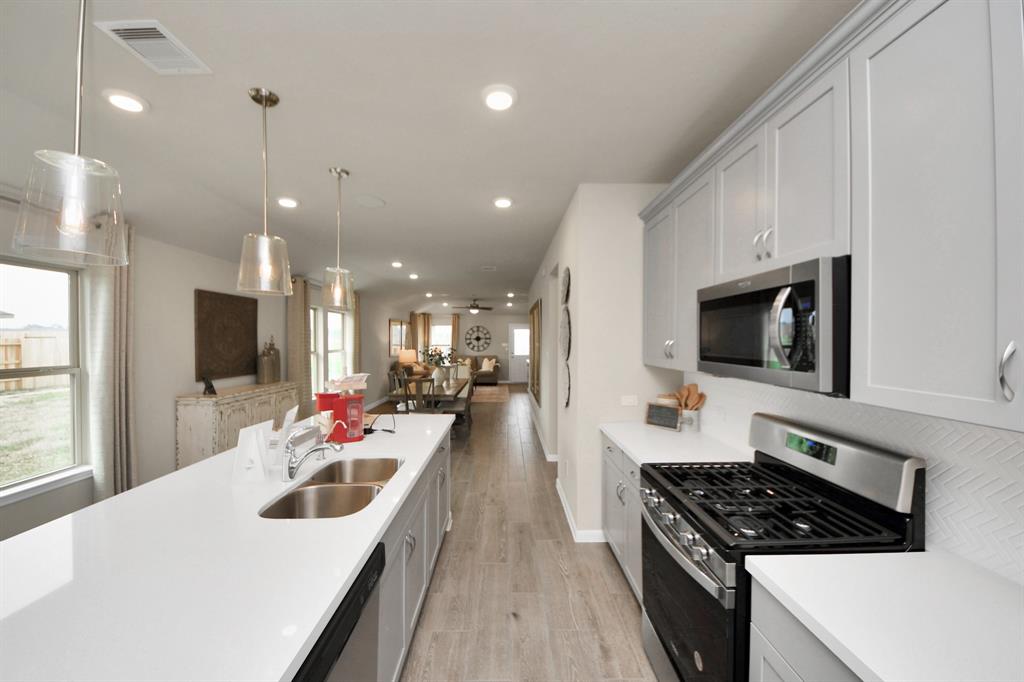 13023 Dianna Lee Drive, Crosby, Texas image 3
