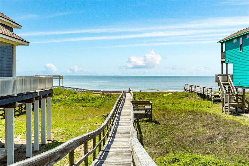 2106 Blue Water Highway, Surfside Beach, Texas image 10